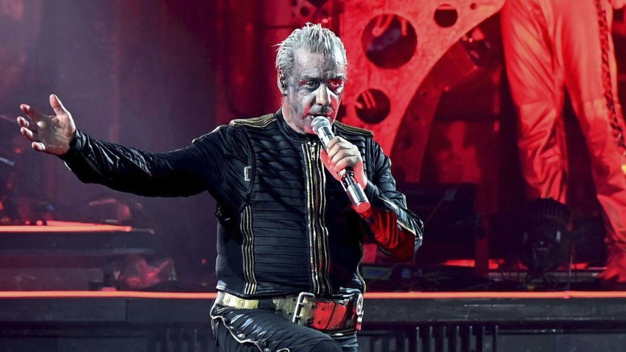 Nu reagerer det populære rockband Rammstein på anklagerne om, at en fan er blevet bedøvet af bandet under en koncert.
