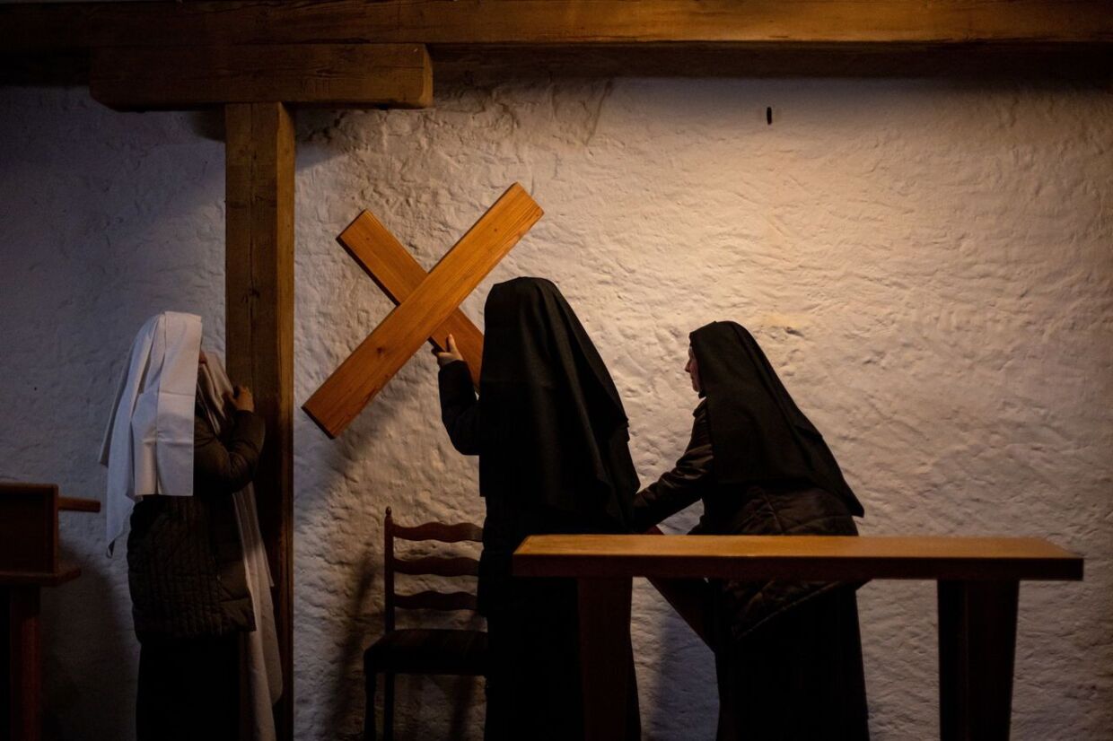 (Arkivfoto) To nonner fra den romersk-katolske kirke er blevet gravide under missionsrejser til Afrika.
