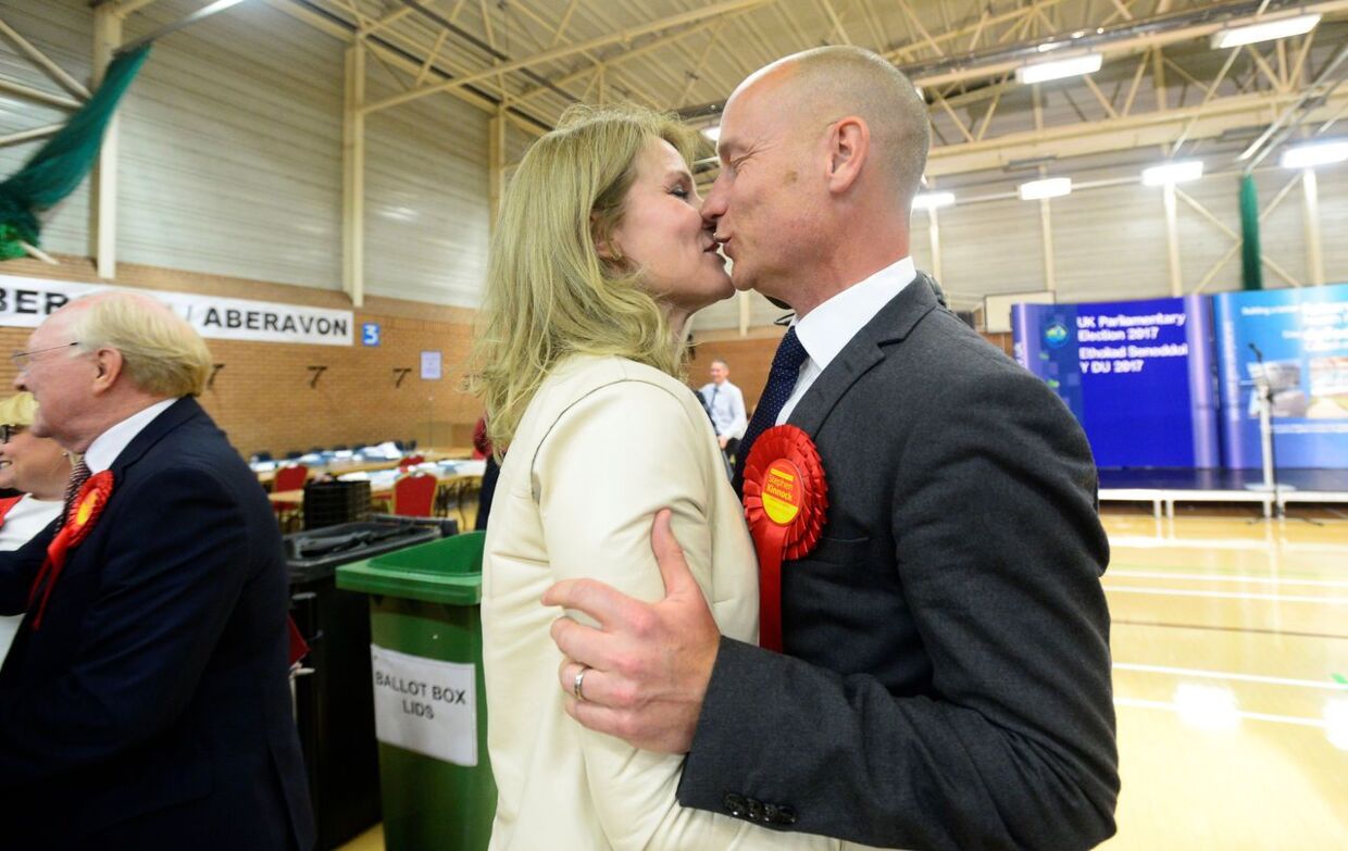 Stephen Kinnock og Helle Thorning var så trætte af rygter om Kinnocks seksualitet, at de udgav et decideret debatindlæg om dem.