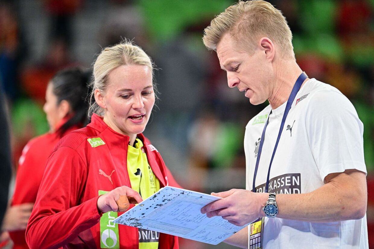 Jesper Jensen er også træner for landsholdet, hvor Sandra Toft har været med de sidste 15 år.