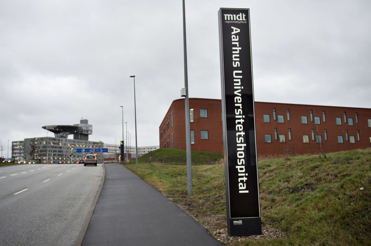 Aarhus Universitetshospital har den seneste tid været ramt af en kræftskandale. Nu viser det sig, at hospitalet på lørdag holder gigantisk havefest. 