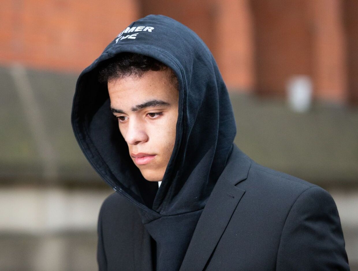 epa10317428 Manchester United footballer Mason Greenwood arrives at Manchester Crown Court in Manchester, Britain, 21 November 2022. The player appeared in court to enter a plea in response to charges of attempted rape, assault and controlling and coercive behavior. EPA/ADAM VAUGHAN