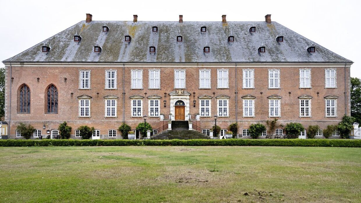 Valdemars Slot er kæmpestort og meget dyrt at holde.