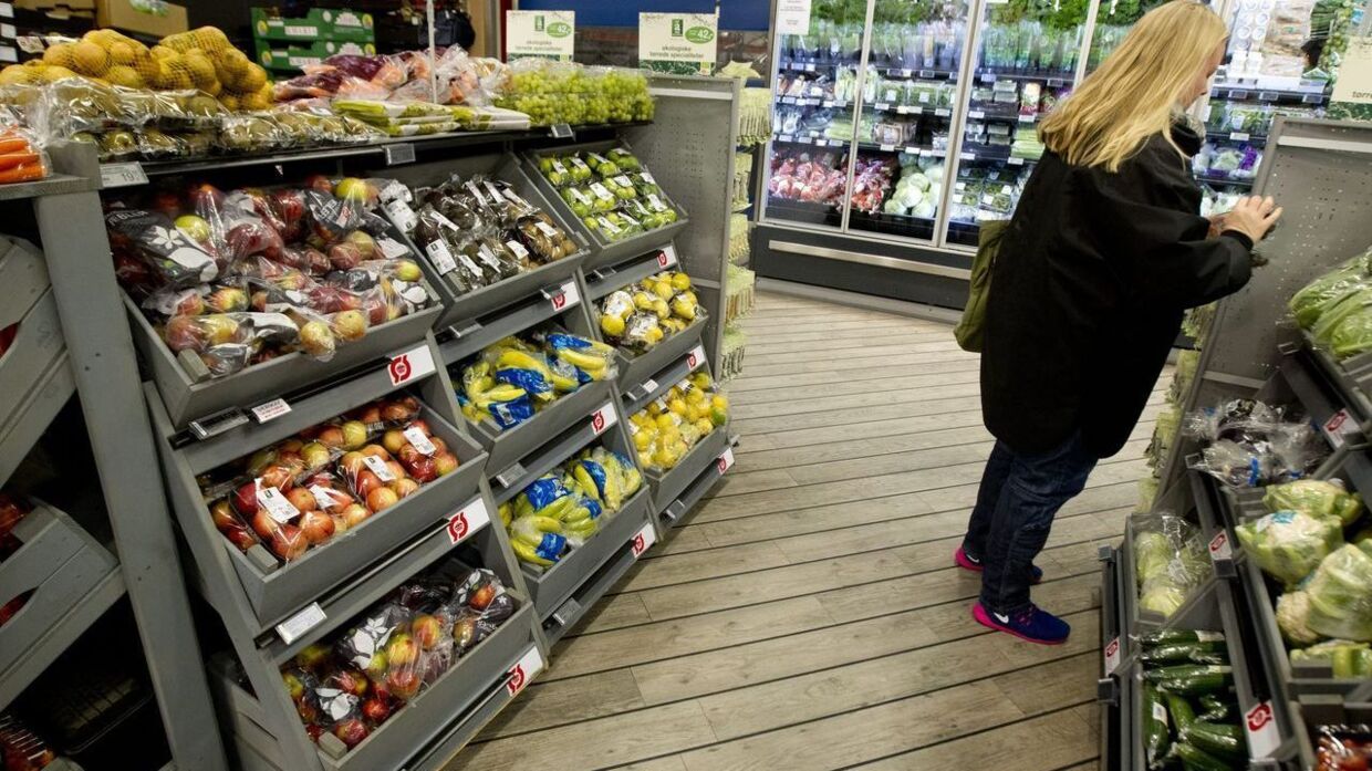 Priserne på fødevarer er steget voldsomt under inflationskrisen. Nu er der tegn på, at priserne flader lidt ud.