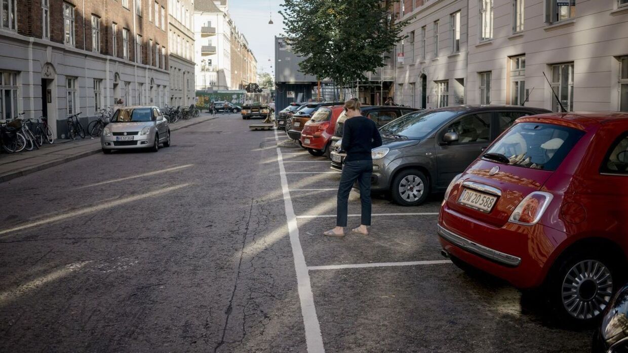 Nu vil politikere hæve prisen for at parkere i hovedstaden. 