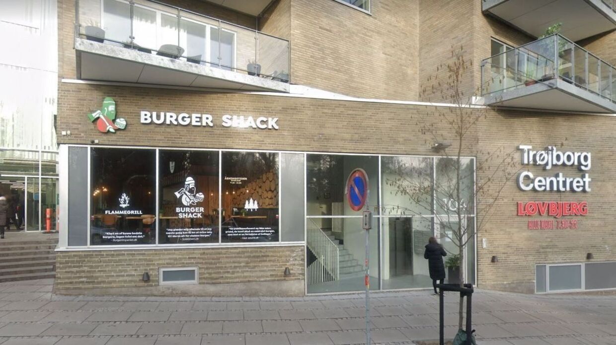 Burger Shack i Trøjborg Centret i Aarhus har fået en sur smiley og bøde for dårlig rengøring.