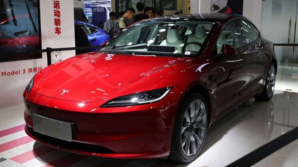 Det er blot få dage siden, Tesla lancerede den opdaterede udgave af Model 3, der dog ikke er blandt dagens prisnedsættelser.