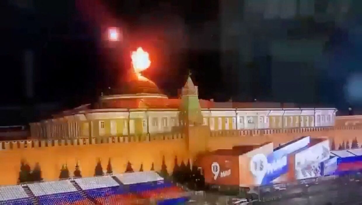 A still image taken from video shows a flying object exploding in an intense burst of light near the dome of the Kremlin Senate building during the alleged Ukrainian drone attack in Moscow, Russia, in this image taken from video obtained by Reuters May 3, 2023. Ostorozhno Novosti/Handout via REUTERS ATTENTION EDITORS - THIS IMAGE WAS PROVIDED BY A THIRD PARTY.NO RESALES.NO ARCHIVES. MANDATORY CREDIT. 