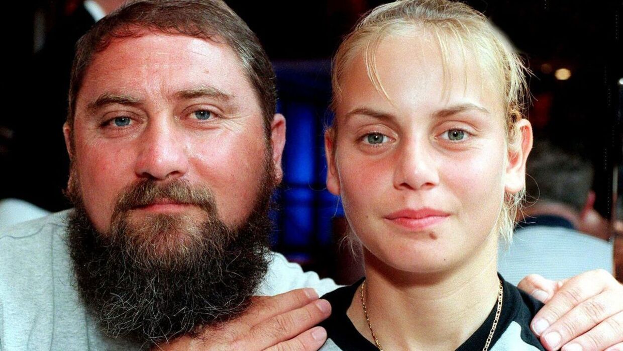 Jelena Dokic ved siden af sin far, Damir tilbage i 2000.