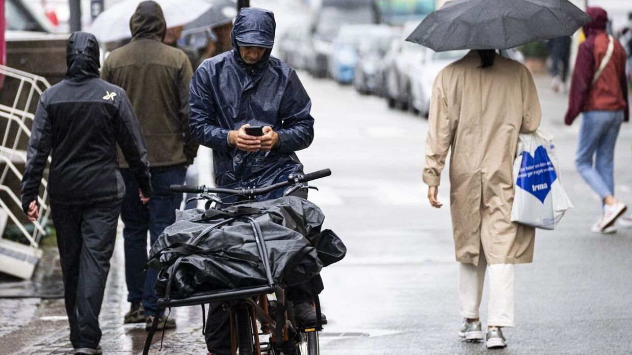 DMI har sendt et forvarsel ud om regn, som rammer mandag og tirsdag. 