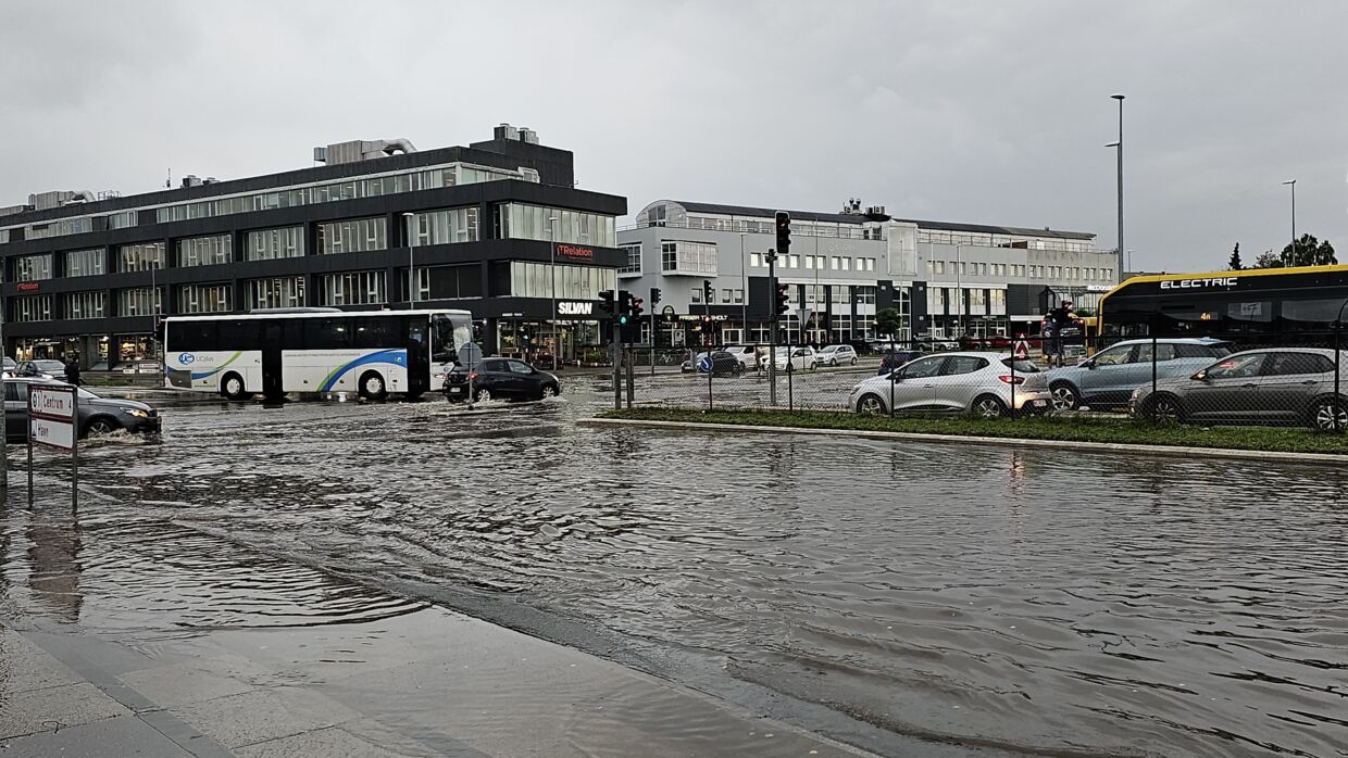 Store dele af Jylland er ramt af voldsomt vejr.