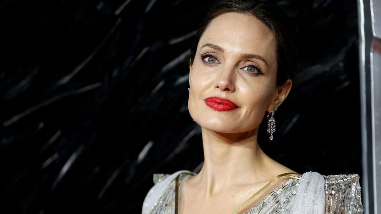 Angelina Jolie har arbejdet med humanitære organisationer i årtier.