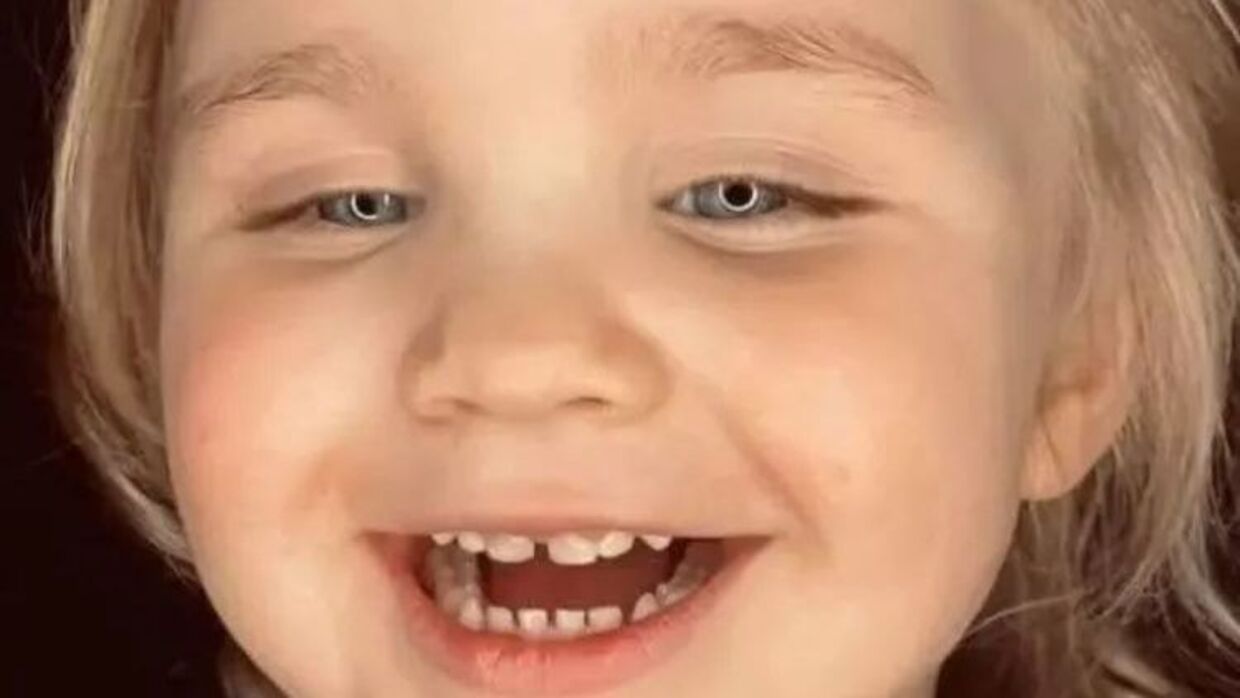 Fireårig Chloe Darnell er ikke set siden september måned. Nu er liget af den lille pige blevet fundet.