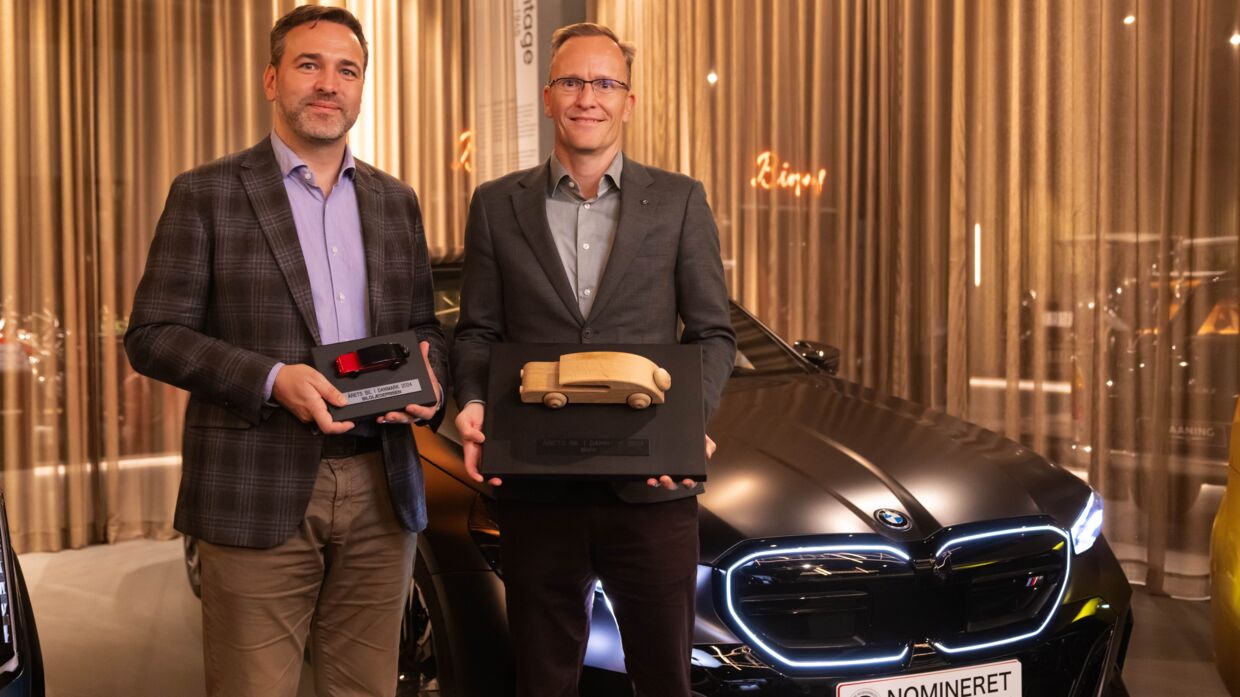 Indholdsredaktør hos FDM Karsten M. Lemche (tv), der også er formand for Danske Motorjournalister, og direktør for BMW Danmark Jan Askholm.