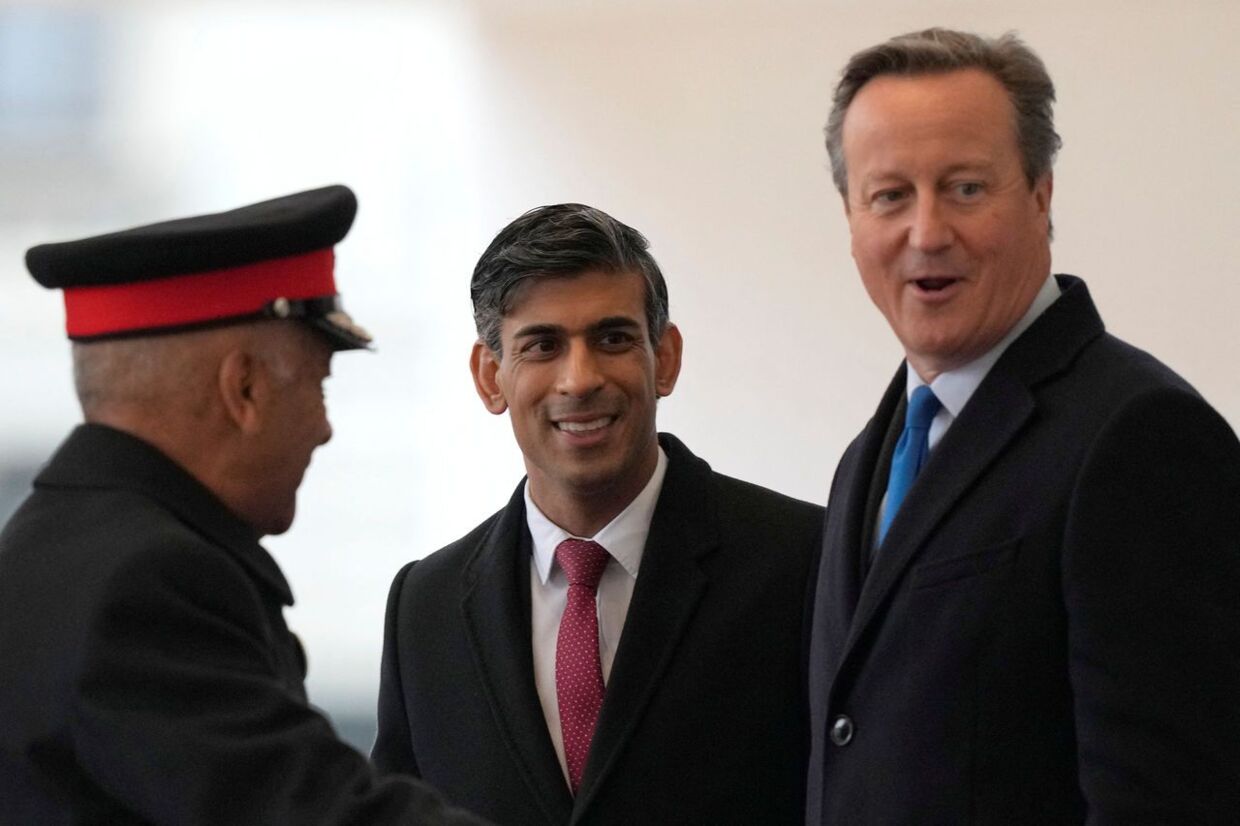 Den britiske premierminister Rishi Sunak og den britiske udenrigsminister David Cameron var også med kong Charles for få dage siden, da det koreanske præsidentpar blev budt velkommen i London.