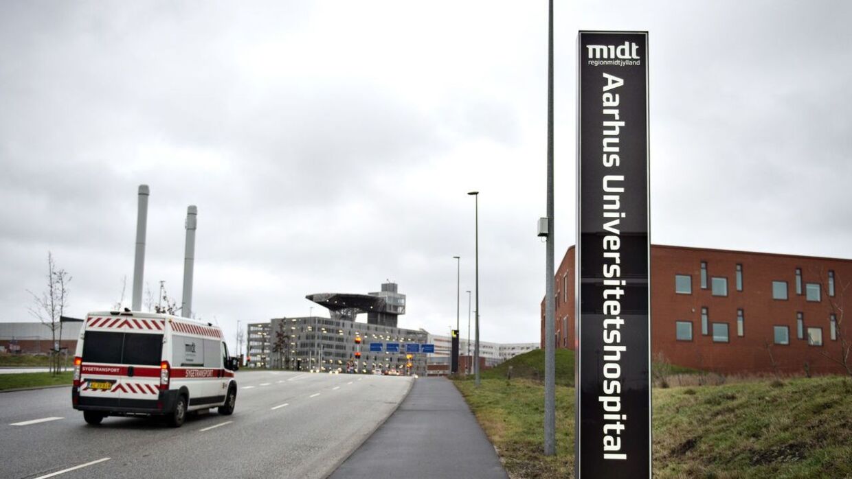 Aarhus Universitetshospital får massiv kritik for deling af billeder af patienter på trods af samtykke.
