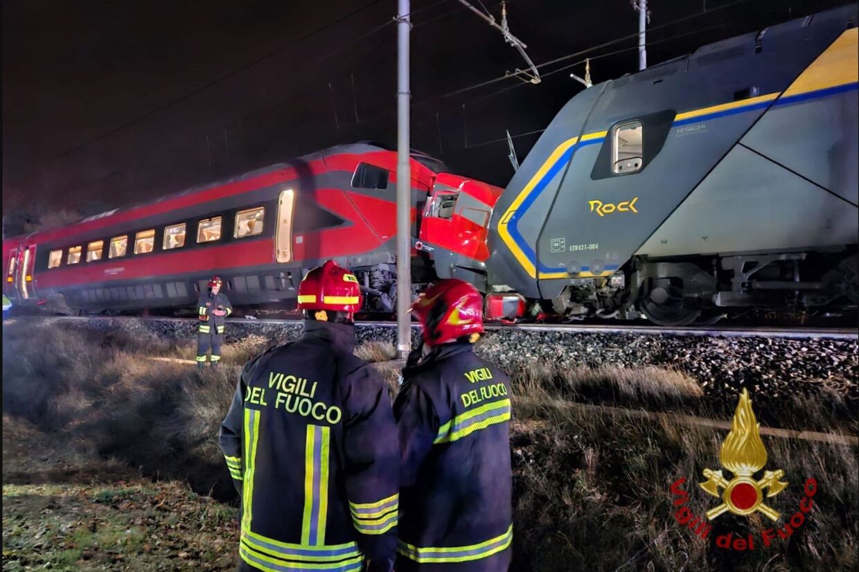 Et lyntog - Freccia Rossa - er søndag kollideret med et regionaltog mellem Bologna og Rimini. Ingen af de 17 kvæstede er kommet alvorligt til skade, lyder de første meldinger fra redningsmandskab.