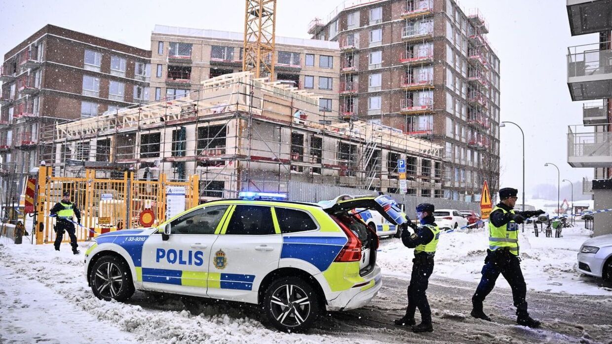 Flere personer skulle være dræbt i en tragisk elevatorulykke på en byggeplads i Sverige mandag morgen. 
