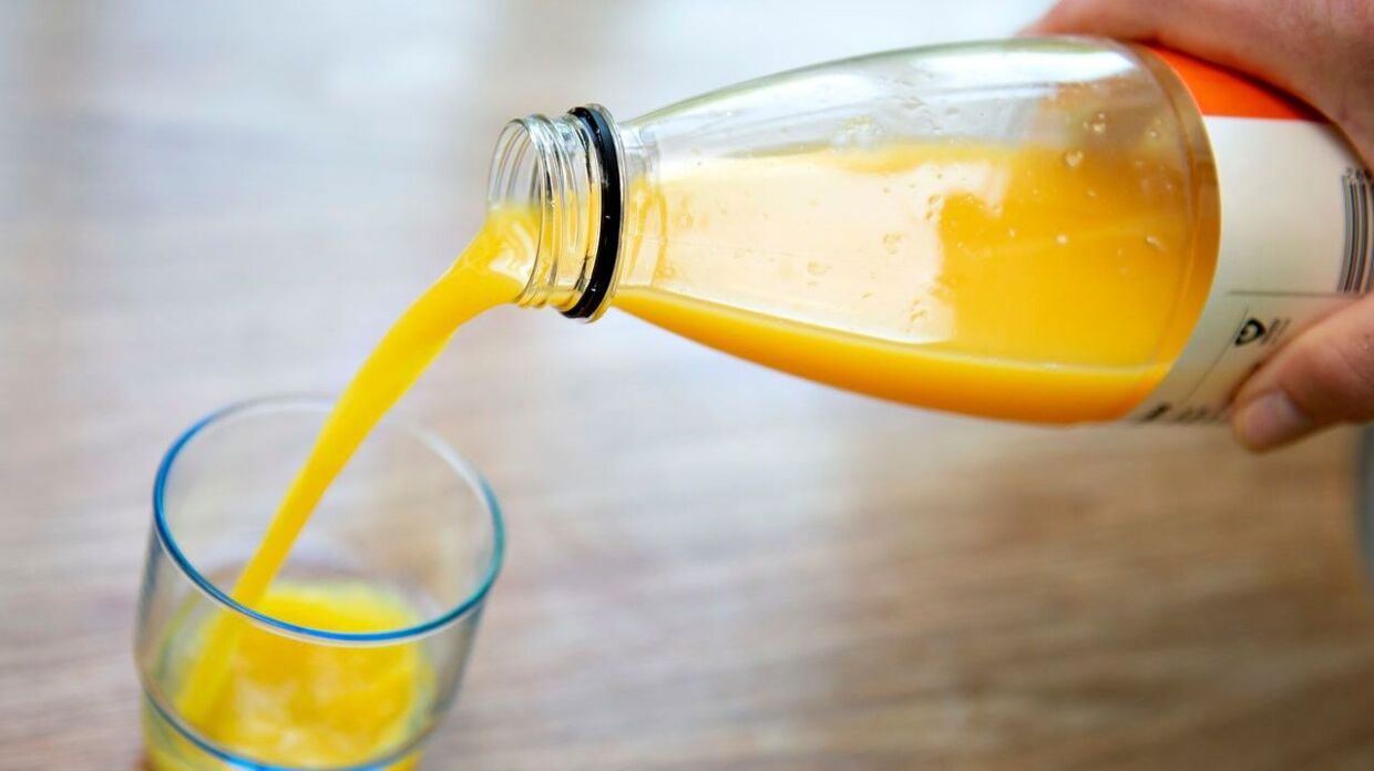 En ekspert siger, at juice gør det nemt for børn og voksne at komme til at indtage for meget frugt.