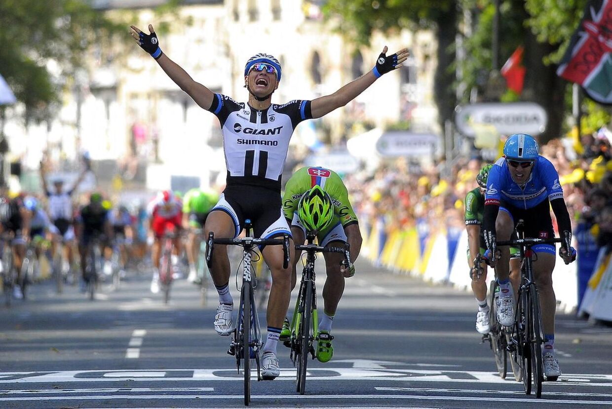 Marcel Kittel jubler over sejren i første etape af årets Tour de France