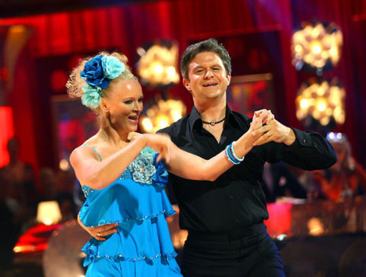 Vicki Berlin og Jesper Dalsgaard på scenen i 'Vild med dans'.