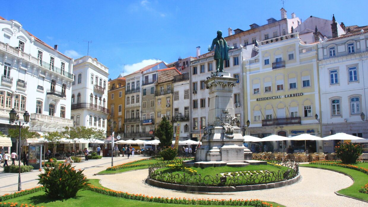 Coimbra er primært kendt for sit universitet, men det er også værd at slå et smut omkring den hyggelige bymidte. Foto: Flickr