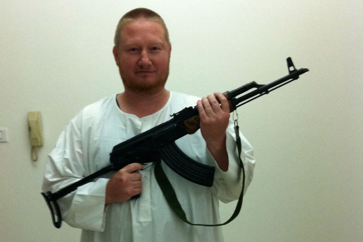 Jeg har været med til at dræbe over 30 af jeres slags islamister, skrev Morten Storm på Facebook.