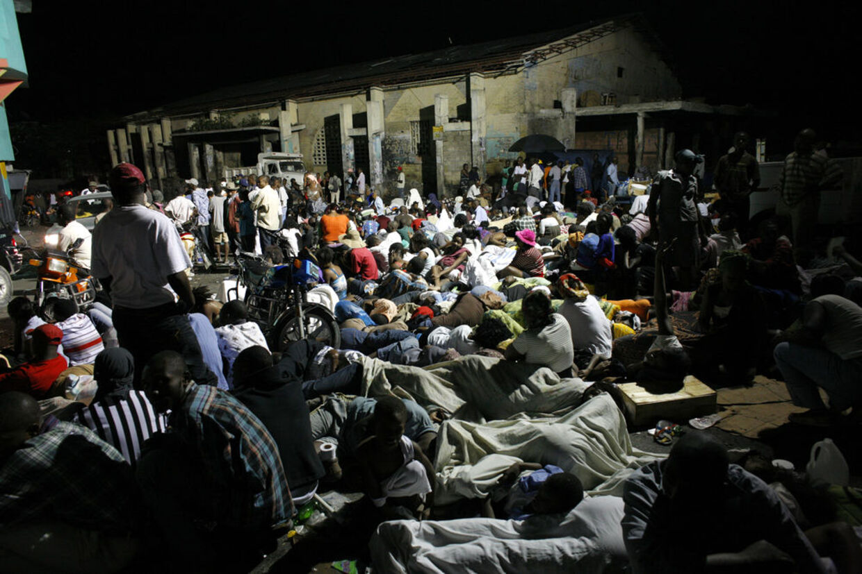 Beboerne i Port-au-Price måtte i nat søge tilflugt i byens gader.