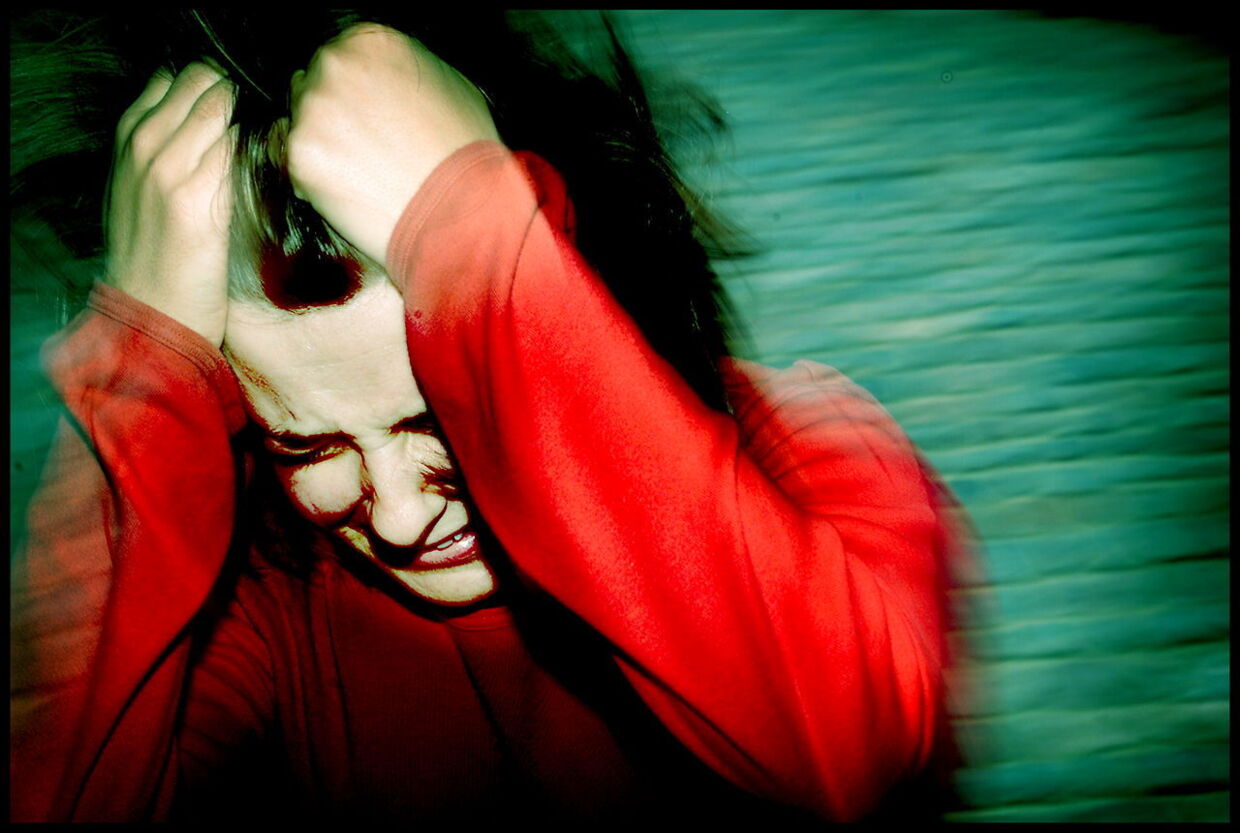 MODELFOTO af kvinde med depression- - Se RB 15/5 2012 06.01. 150.000 rammes af depression hvert år (Foto: BAX LINDHARDT/Scanpix 2012)