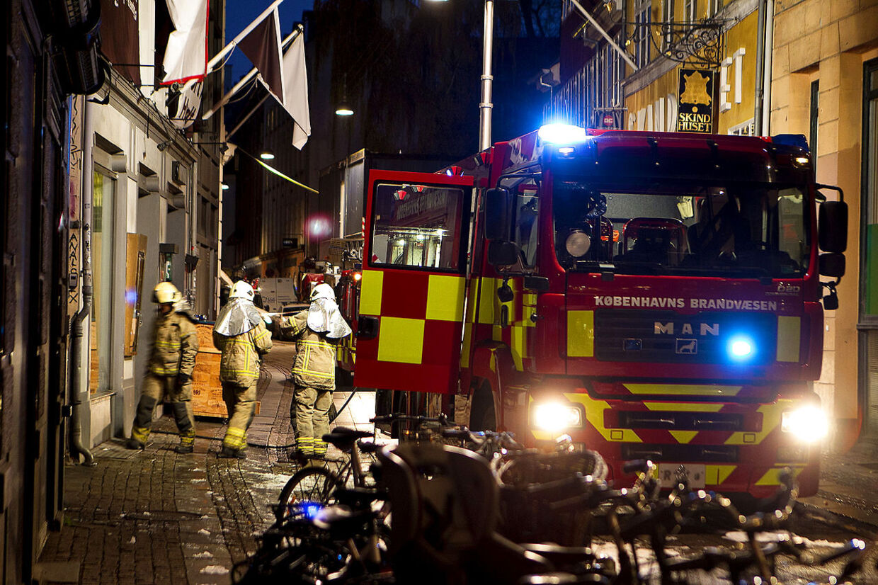 Teatret Sort/Hvid i Skindergade i København er udbrændt natten til tirsdag.