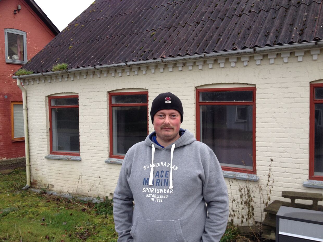 Klaus Knudsen skal i fængsel, fordi han ikke kan betale Guldborgsund kommune de 55.000 kroner, de har opkrævet for at lægge kloak.