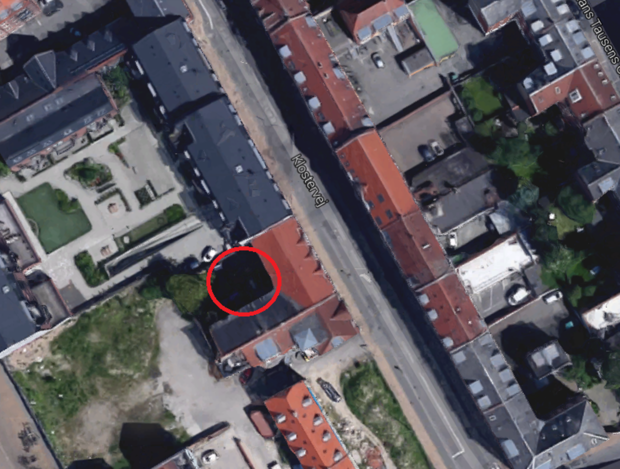 Drabet skete i en baggård til Klostervej 24 i Odense.