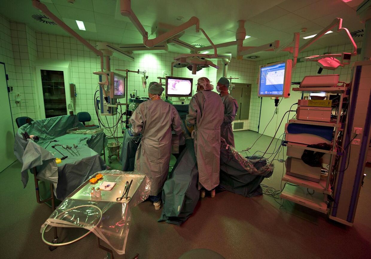 Arkivbillede. Mange operationsstuer på Rigshospitalet var i 2014 for beskidte til at bestå rengøringskontrollen.