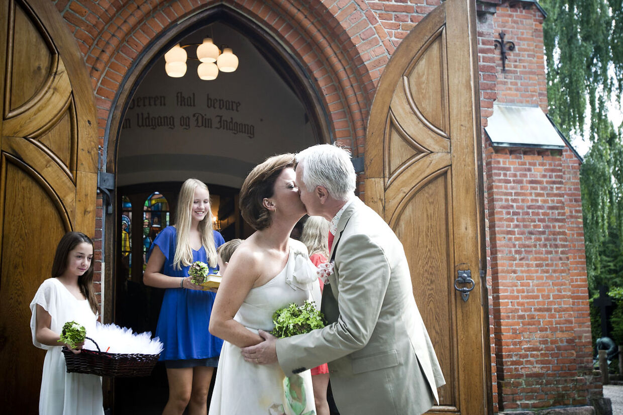 Karen Elleman blev i dag gift i Taarbæk Kirke nord for København.