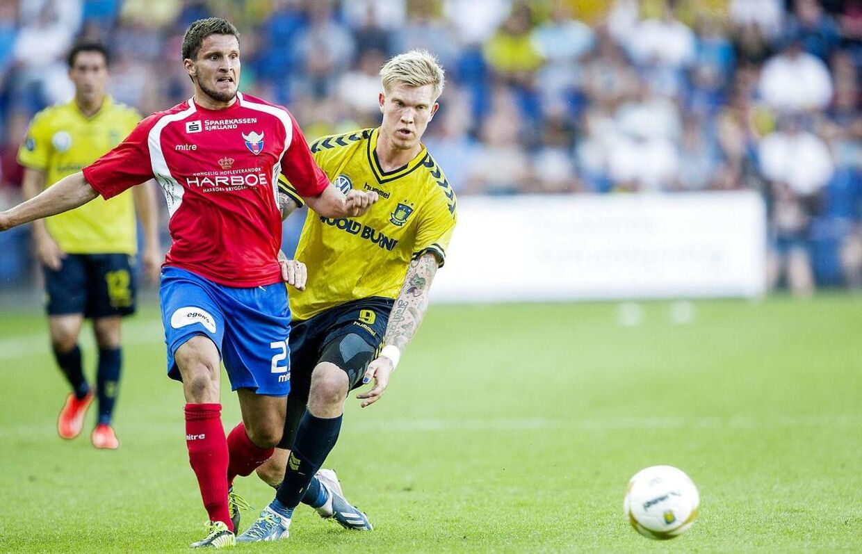 Den tidligere Brøndby-spiller Jan Kristiansen (tv) skifter til FC Roskilde. ARKIVFOTO