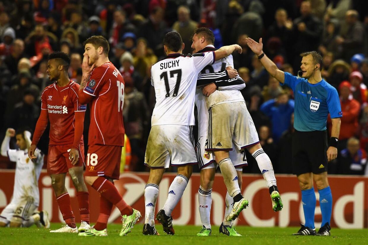 Basel-spillerne jubler efter at have sendt Liverpool ud i mørket.