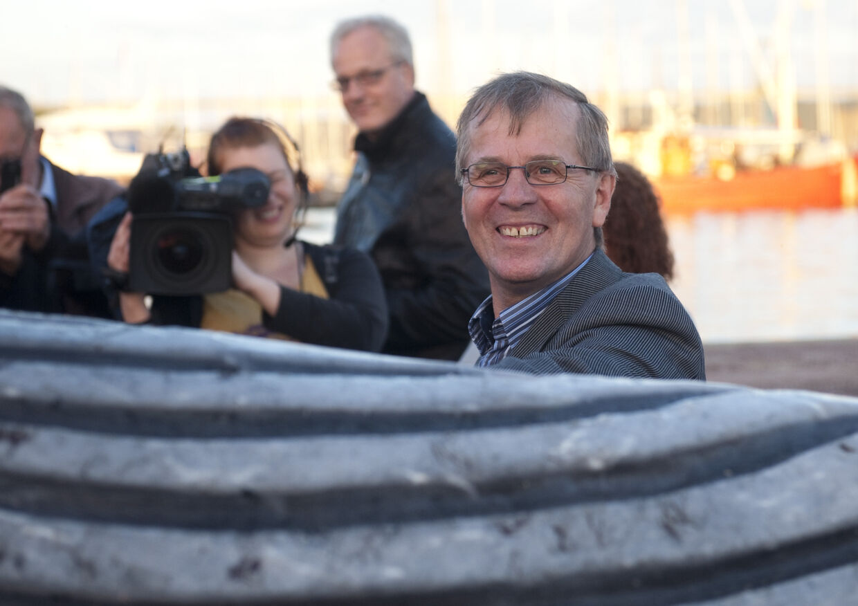 Vejles borgmester Arne Sigtenbjerggaard (V) glæder sig over, at hvalen kommer hjem til Vejle.