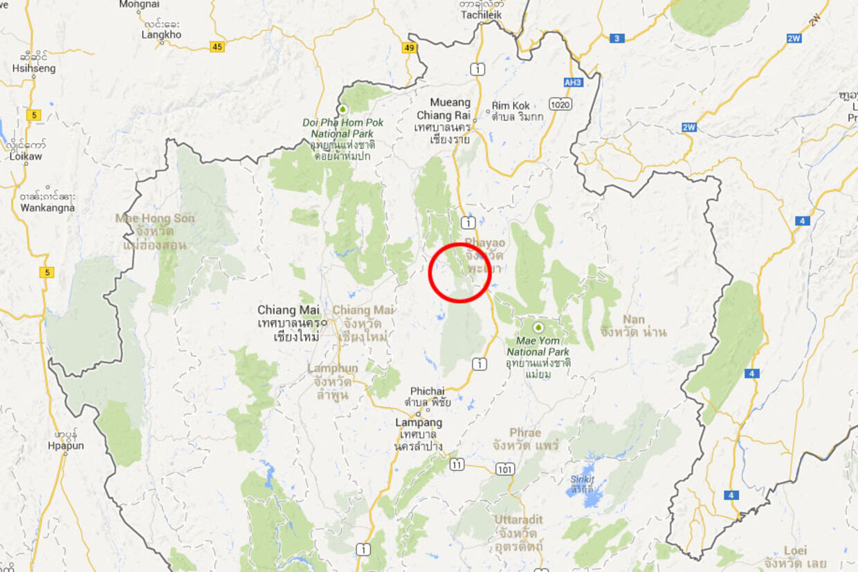 Ulykken skete på en snoet hovedvej sydøst for byen Phayao i det nordlige Thailand.