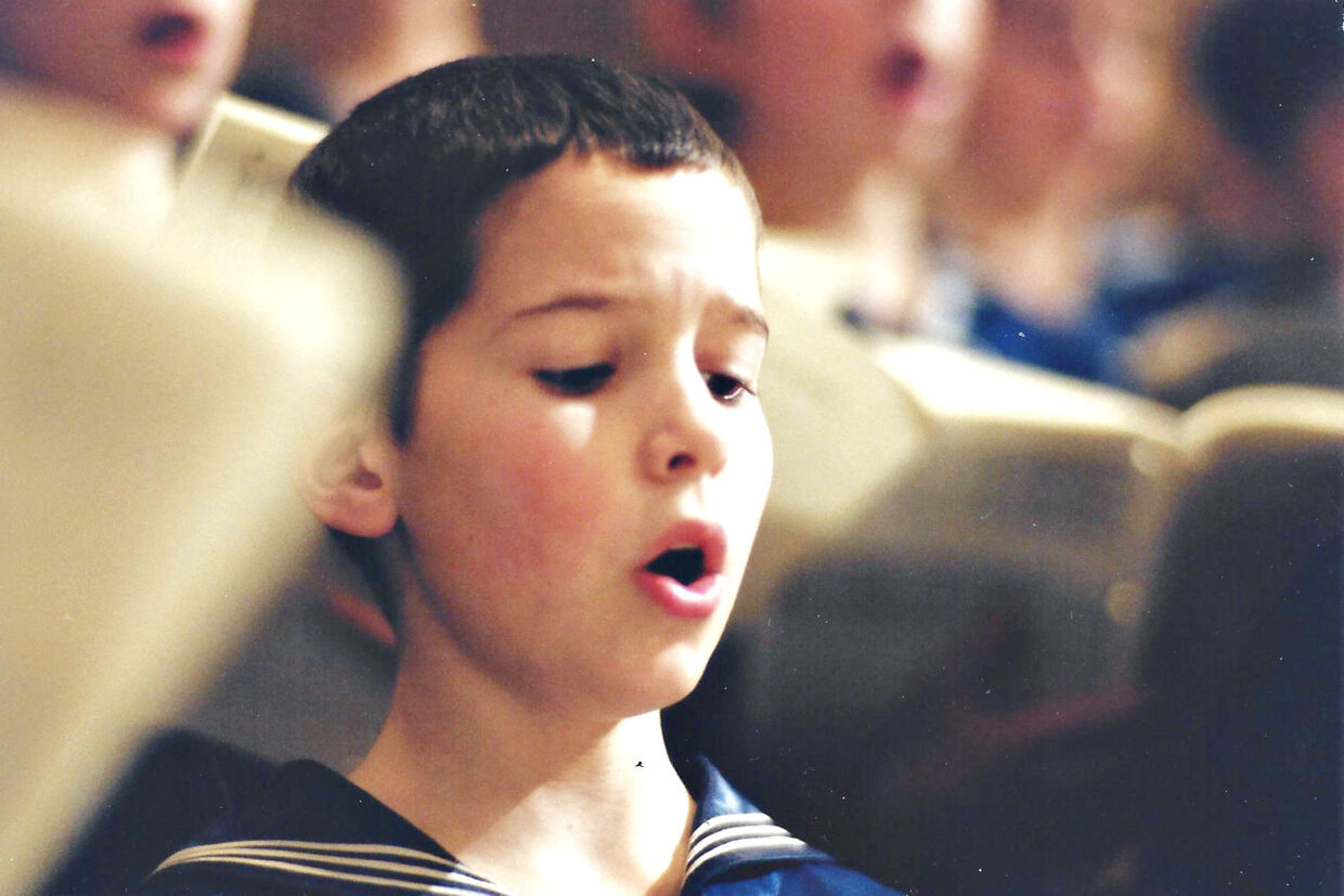 Fra 3. klasse var Lukas en del af Københavns Drengekor, hvor han to år senere blev sopransolist. Billedet her er fra korets turné i Brasilien. Foto: Jenö Farkas