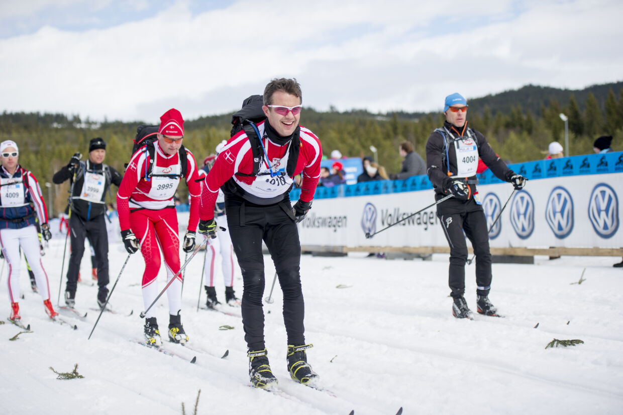Kronprins Frederik kort før målstregen efter at have gennemført Birkebeinerløbet fra Rena til Lillehammer lørdag.