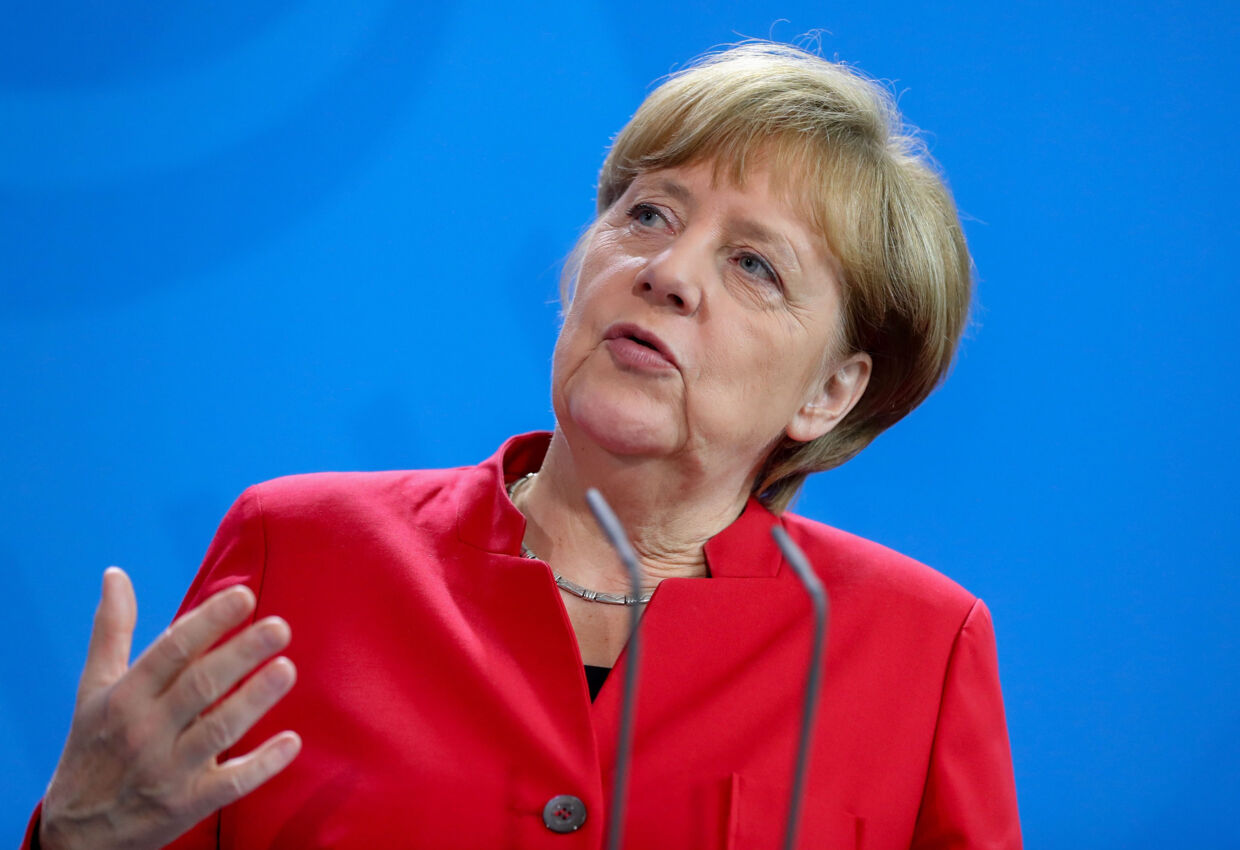 Den tyske kansler Angela Merkel må tage sin del af ansvaret for flygtningekrisen. Det mener DF-politikeren Anders Vistisen.