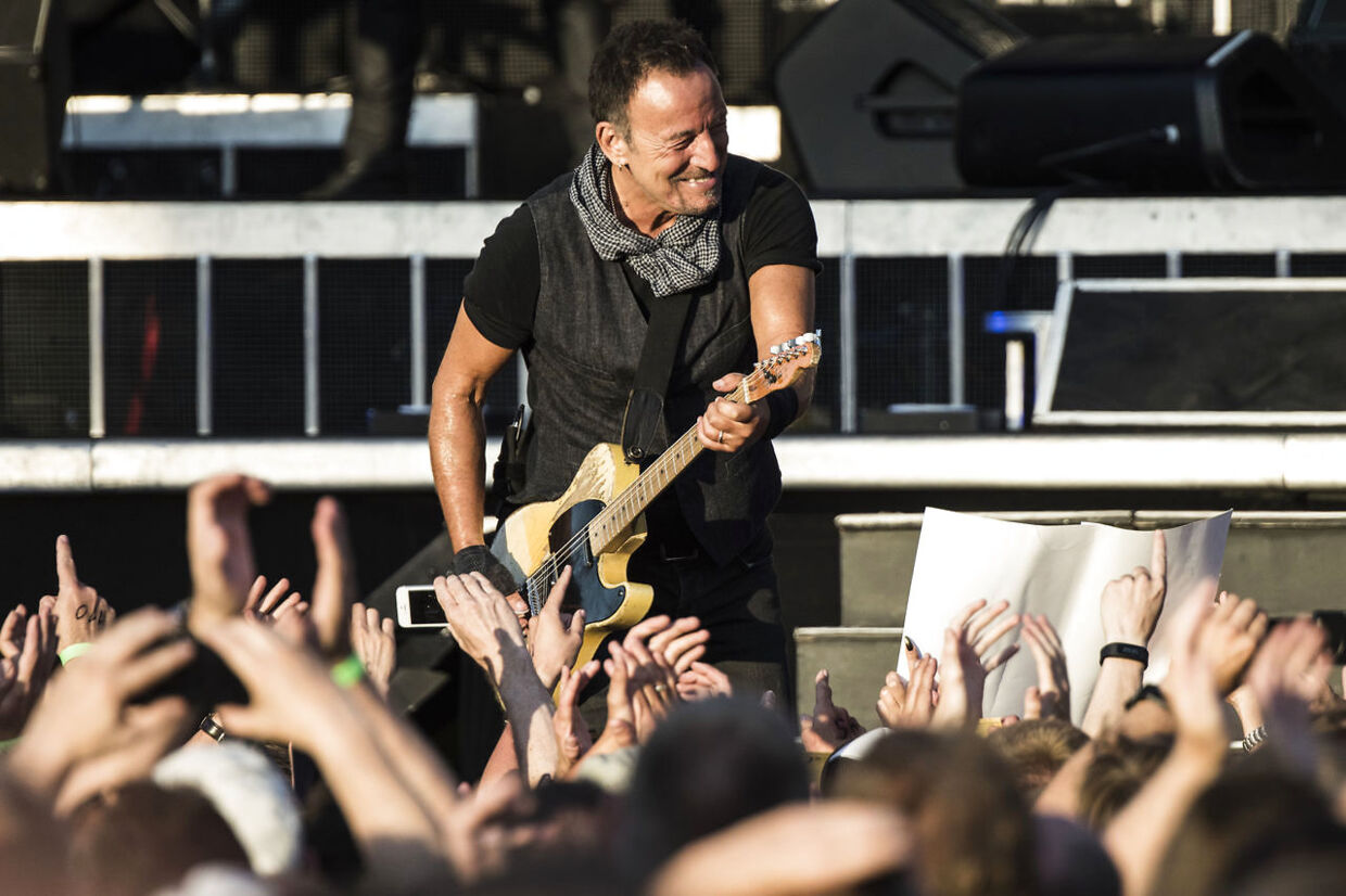 Bruce Springsteen and the E Street Band spiller i et udsolgt Casa Arena i Horsens for 30.000 mennesker.
