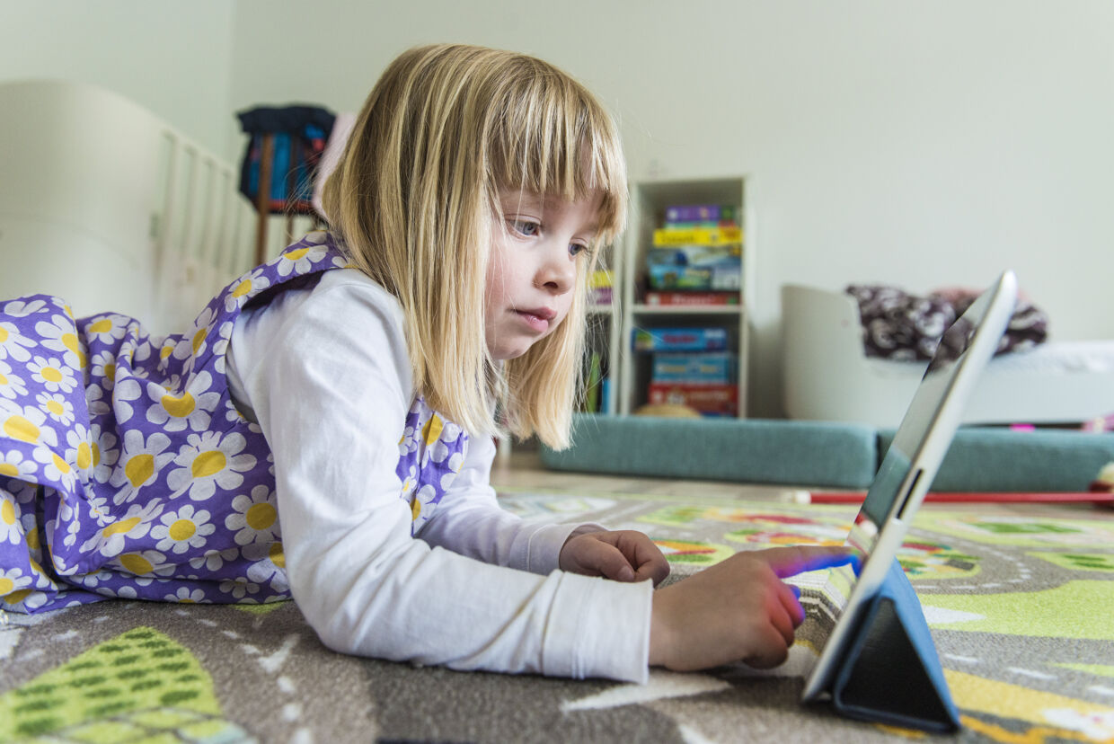Børn bruger iPads og smartphones i skolen og børnehaven. Men ny forskning viser, at den overdrevne brug vil give nærsynethed. 