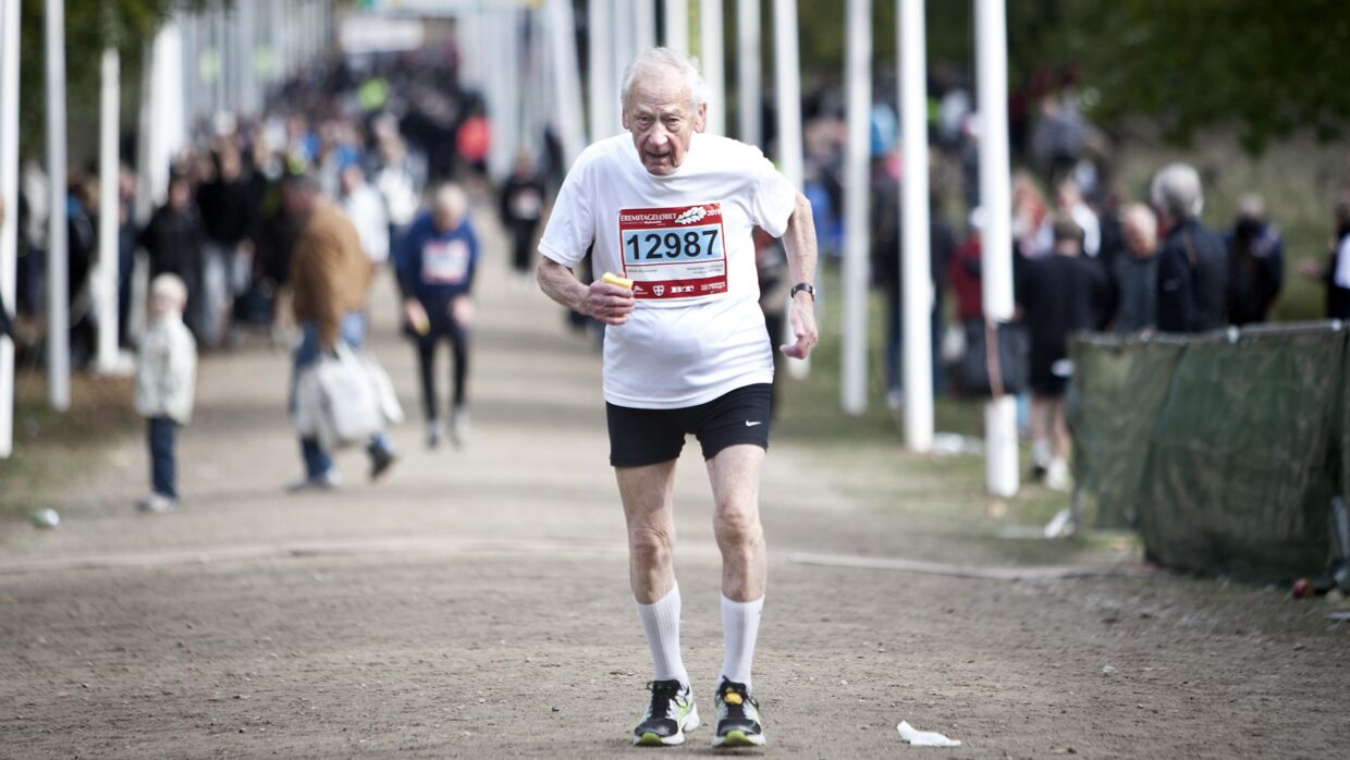 Vilhelm Schomacker må springe over i år, men satser på at vende tilbage til Dyrehaven næste år og tangere aldersrekorden på 96 år. Foto: Scanpix