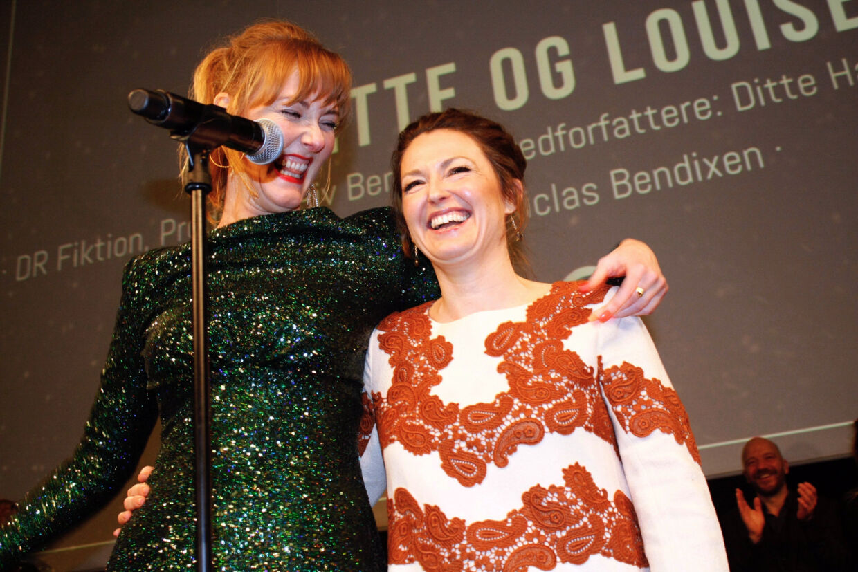 Ditte Hansen og Louise Mieritz vandt Robertprisen for 'Årets bedste korte tv-serie'.