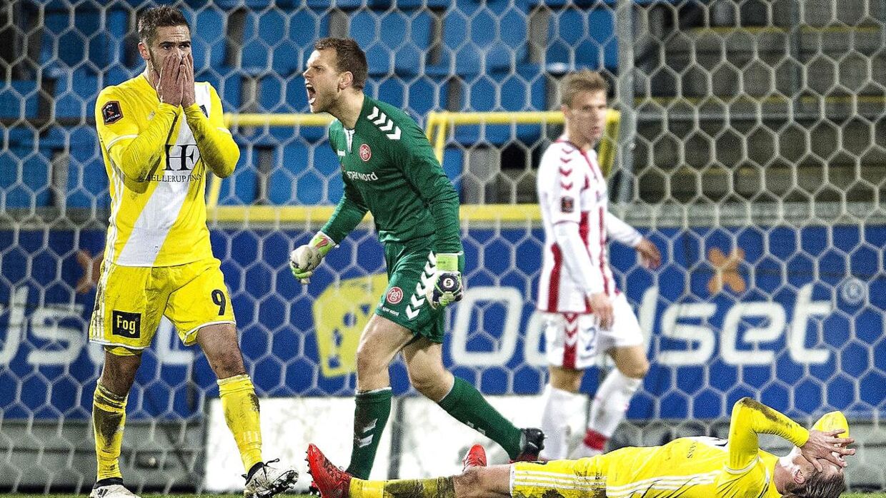 Lyngby blev dukket ude mod AaB mandag aften - nu risikerer klubben tvangsopløsning.