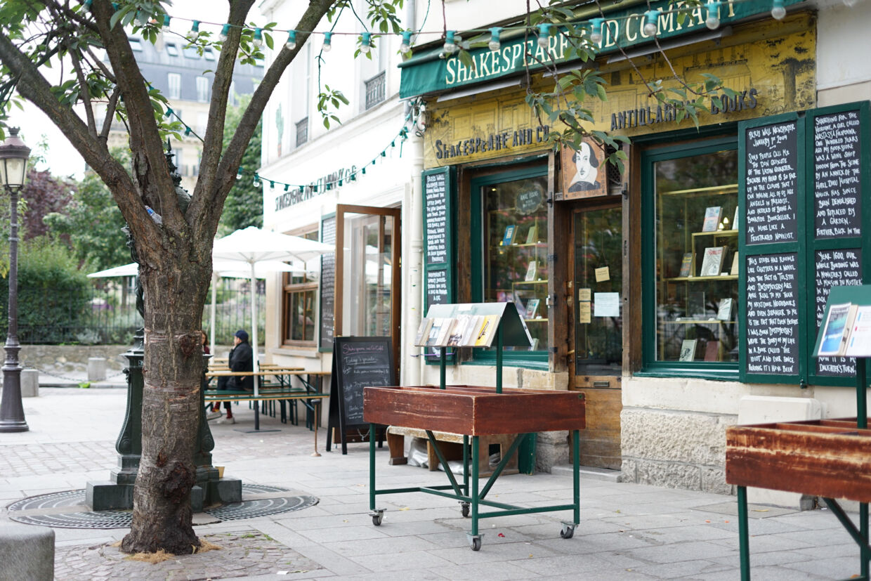 Boghandlen ’Shakespeare and Company’ er blandt andet kendt fra Woody Allens ’Midnight in Paris’.