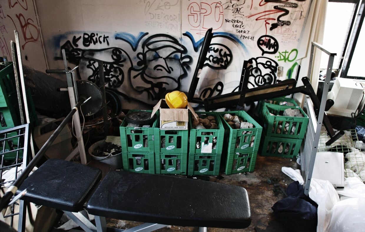 Brosten i mælkekasser. Ungdomshuset efter rydningen. Foto: Liselotte Sabroe