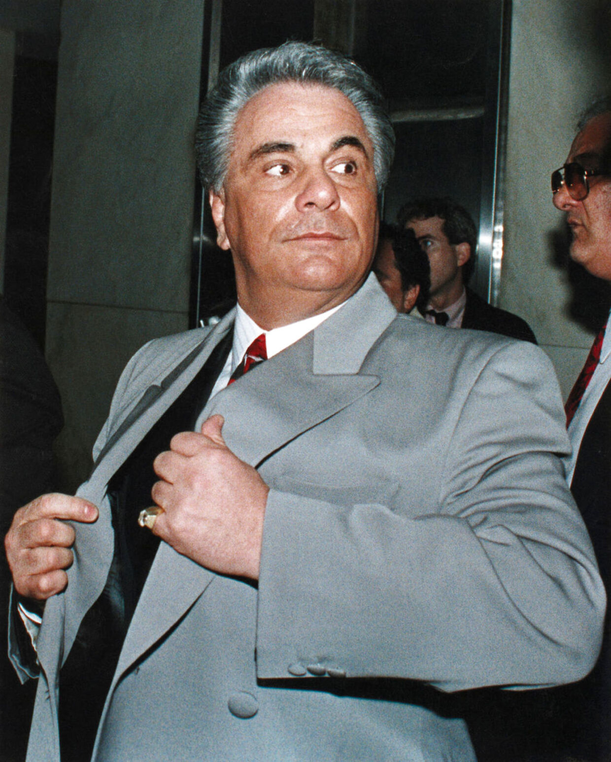 Mafiaboss John Gotti blev også kendt som 'Teflon Don', da alle retssager mod ham prællede af. Det viste sig dog, at det skyldtes bestikkelse af juryen og intimidering af vidner
