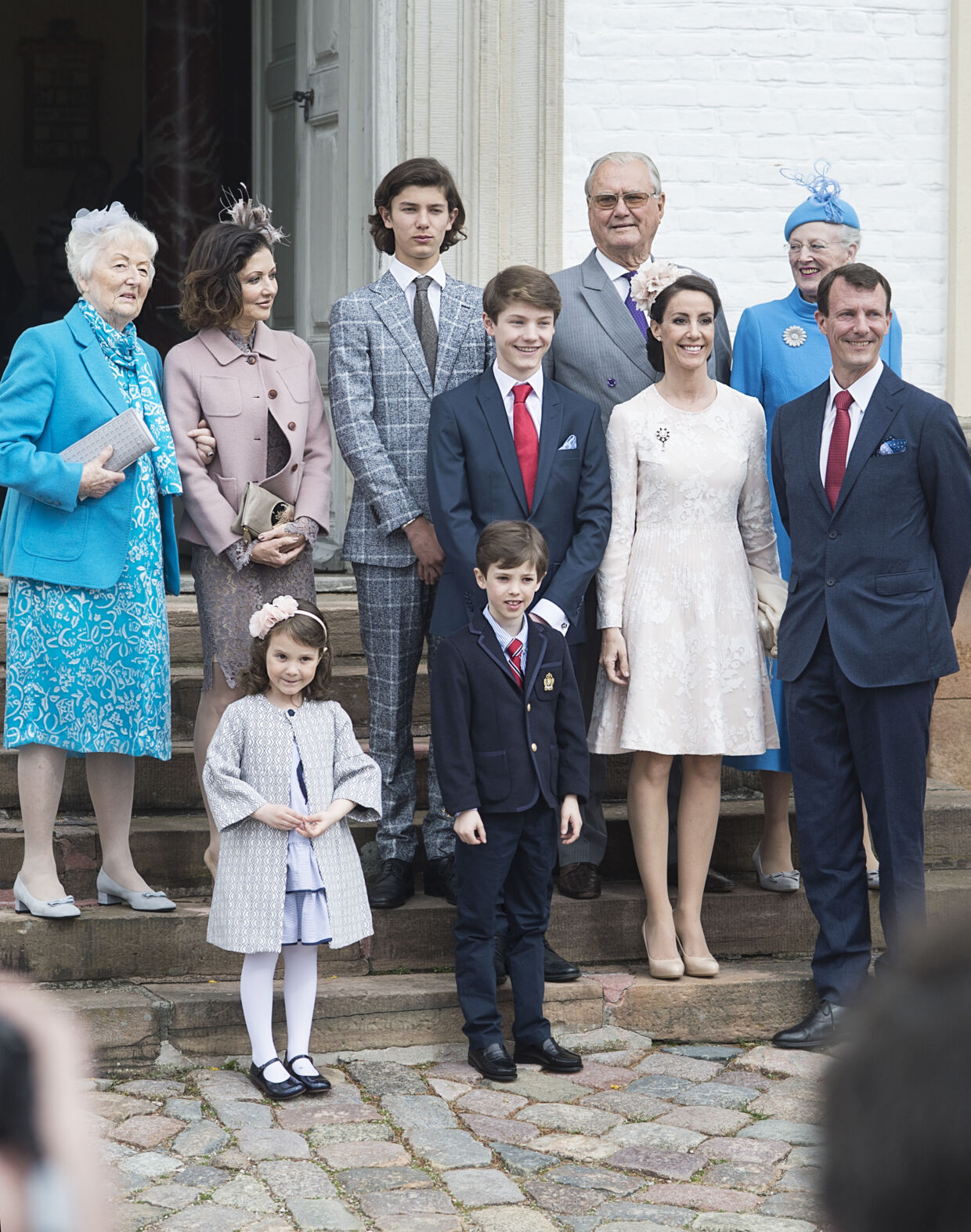 Lørdag den 1. april 2017 bliver HKH Prins Felix konfirmeret i Fredensborg Slotskirke. Prins Felix omringet af sin familie.